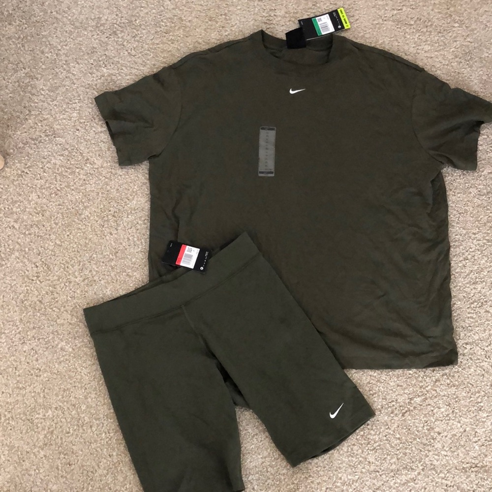 Nike T-shirt and bike short set